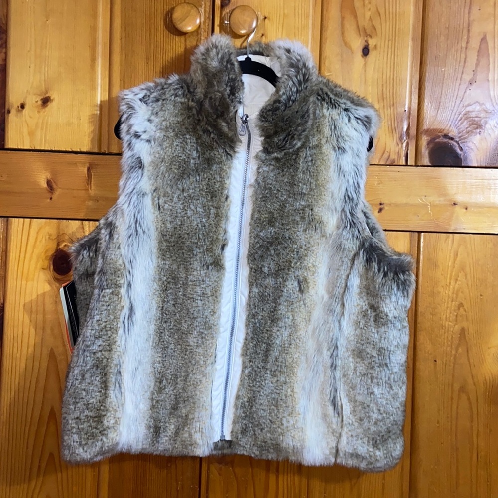 FAUX FUR VEST